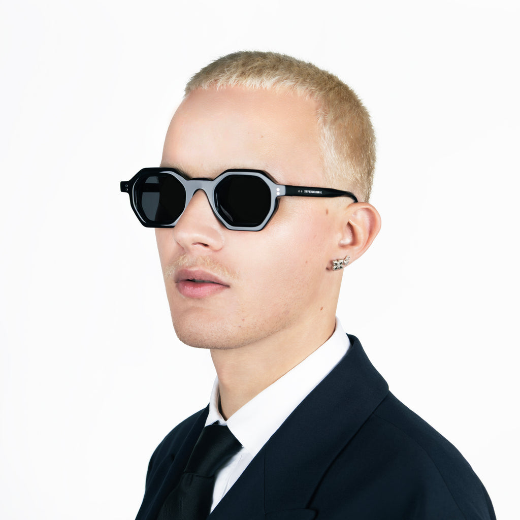 UTOPIAN Black frame + Black lenses