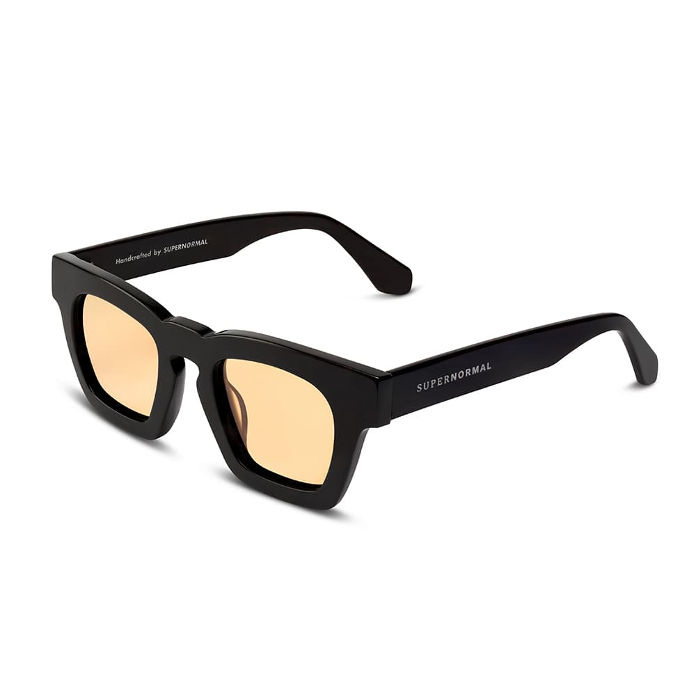 MAIN CHARACTER Black frame + Amber lenses