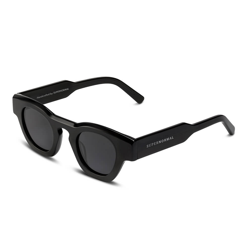 BUSY Black frame + Black lenses