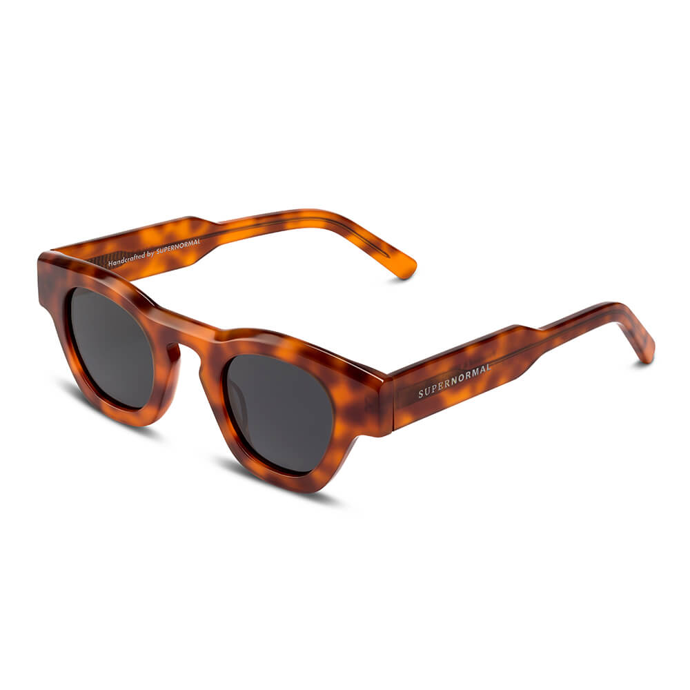 BUSY Tortoise frame + Black lenses